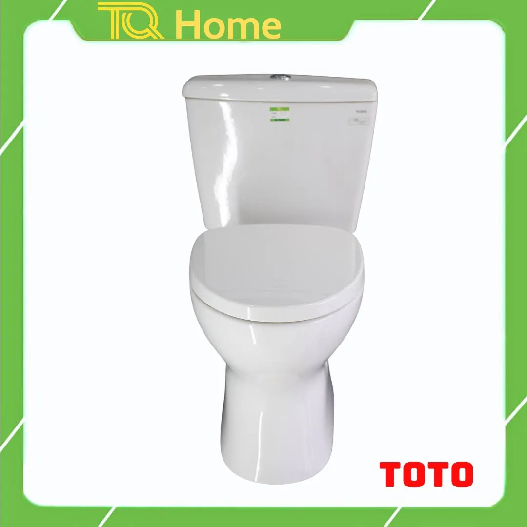 Mẫu bồn cầu TOTO trong bộ ảnh sản phẩm của Hiền Hương